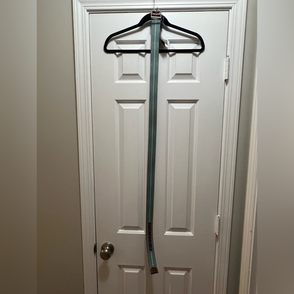 Men’s Vineyard Vines NWT Reversible Leather & Webbing Blue & Brown Stripe Belt - Picture 4 of 6